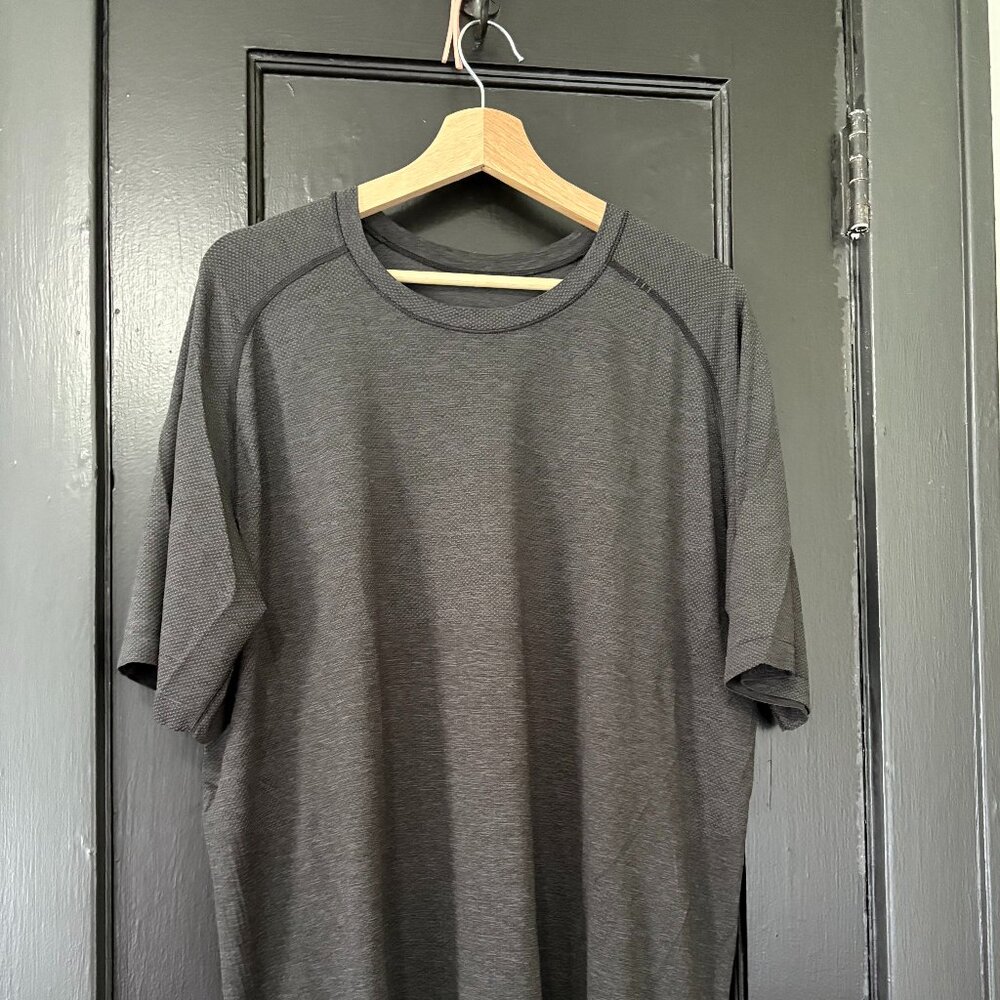 👕🍋 Lululemon Metal Vent Tech Short Sleeve Deep Coal / Black XXL